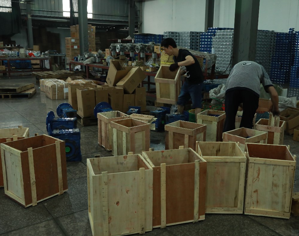 ZLYJ Gearbox for Extruder Machine Soap Extruder Screw Plastic Extruder Gearbox Speed Reducer
