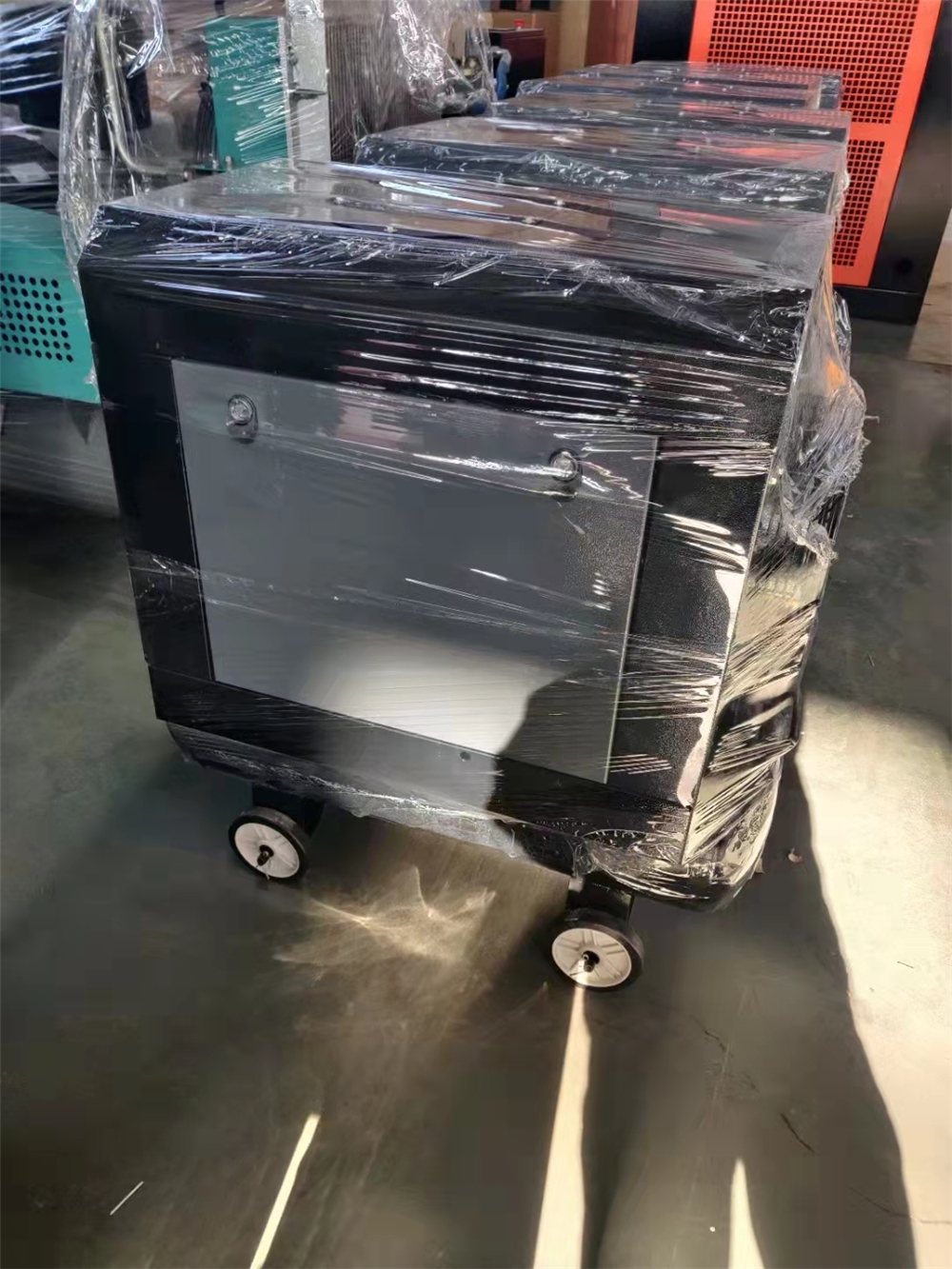 Single Phase Mini Electric Mobile 220/230/240V 8 Bar~10 bar 4 kW 5.5 HP Rotary Screw Air Compressor for Vehicles Painting