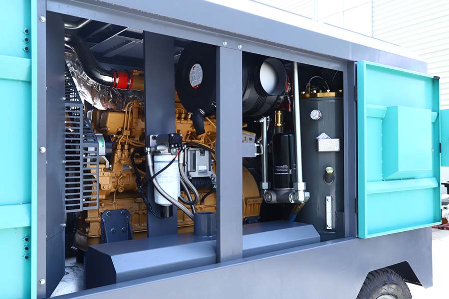Heavy Duty Drilling and Mining Industry Diesel Engine Portable Screw Air Compressor with Wheels