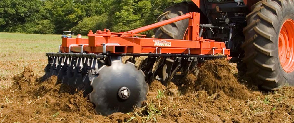 Agricultural Tillage Machinery a Disc Harrow with Tires