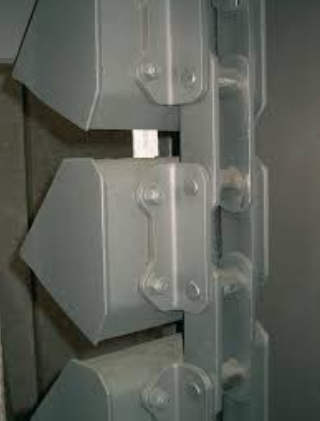 Customisable Durable Alloy Steel Bucket Elevator Chain with Attachment for Mining Industry