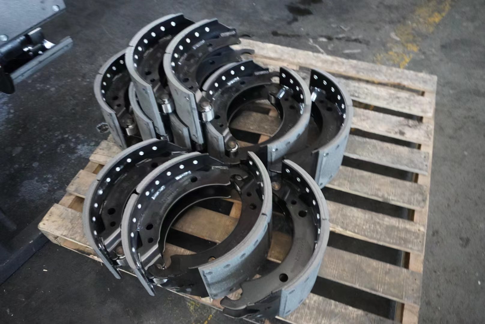 Trailer Axle Shaft Spring Axles With 2000-2200lbs 4 Lug or 5 Lug Hub