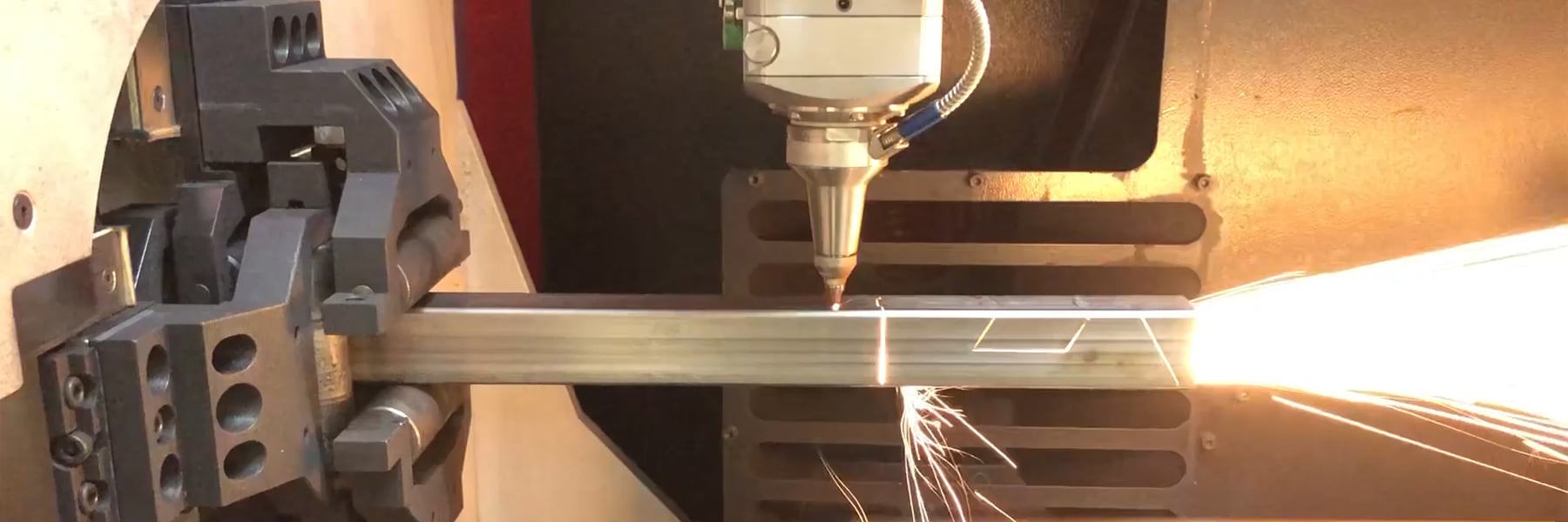 TC-TSA Customized 1-3kw Automatic Feeding Metal Tube & Pipe Laser Cutting Machine for Metal Tube